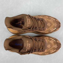Cargar imagen en el visor de la galería, Nike Vomero Premium Flat Stout Cacao Wow Team Royal IQ0028-200
