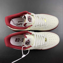 Cargar imagen en el visor de la galería, Air Force 1 07 Low 40th Anniversary Sail Team Red Metallic Gold DQ7582-100
