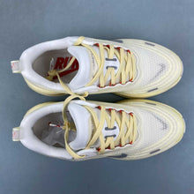 Cargar imagen en el visor de la galería, Nike Zoom Vomero PLUS Summit White Metallic Silver IM5020-100
