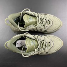 Cargar imagen en el visor de la galería, Adidas Ozweego Trace Cargo Night Cargo-Raw Khaki EE6461
