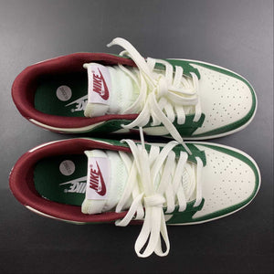 SB Dunk Low Gorge Green Team Red Gum Medium Brown FB7160-161