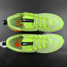 Cargar imagen en el visor de la galería, Zoom Fly 4 Barely Volt Hiper Orange-Black CT2392-700
