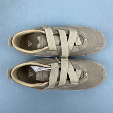 Cargar imagen en el visor de la galería, Adidas Urban Reverie Brown JS2444

