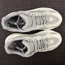 Cargar imagen en el visor de la galería, Adidas Yeezy Boost 700 V2 Static
