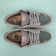 Cargar imagen en el visor de la galería, SB Force 58 Flt Silver Taupe Grey Dark DV5477-010
