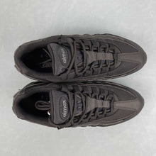 Cargar imagen en el visor de la galería, Air Max 95 Essential Triple Black CI3705-001
