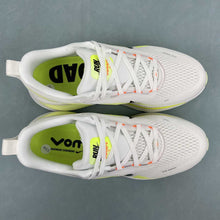 Cargar imagen en el visor de la galería, Nike Zoom Vomero 18 White Barely Volt Black HM6803-120
