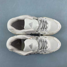Cargar imagen en el visor de la galería, Adidas Response CL x Bad Bunny Wonder White IF7179

