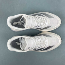 Cargar imagen en el visor de la galería, Adizero Boston 13 Cloud White Matte Silver Dash Grey JS4948
