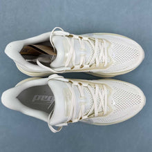 Cargar imagen en el visor de la galería, Air Zoom Pegasus 42 Light Beige Yellow IB1881-106
