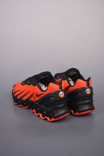 Cargar imagen en el visor de la galería, Air Max Dn8 Black Orange FQ7860-004
