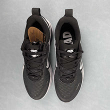 Cargar imagen en el visor de la galería, Nike Zoom Vomero 18 Black Summit White Coconut Milk Lt HM6806-007
