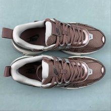 Cargar imagen en el visor de la galería, Nike V2k Run Smokey Mauve FD0736-200

