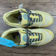 Cargar imagen en el visor de la galería, Travis Scott x Air Max 1 Wheat Cactus Jack Saturn Gold DO9392-700
