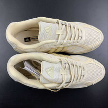 Cargar imagen en el visor de la galería, Adidas Response CL Light Brown GX2505

