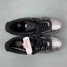 Cargar imagen en el visor de la galería, Air Force 1 07 Low Black Splash Silver Paint CW2288-012
