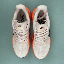 Cargar imagen en el visor de la galería, Nike Vomero Premium Pink Green Red HQ2050-442

