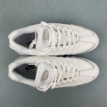 Cargar imagen en el visor de la galería, Air Max 95 Essential White Grey Fog CT1268-100
