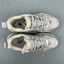 Cargar imagen en el visor de la galería, Nike V2k Run Photon Dust Light Silver Army Green FD0736-006
