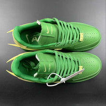 Cargar imagen en el visor de la galería, Ambush x Air Force 1 Low SP Pine Green Pale Yellow DV3464-300
