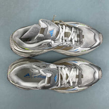 Cargar imagen en el visor de la galería, Adidas XLG STORM EDGE Core White Grey One Wonder Beige JQ1667
