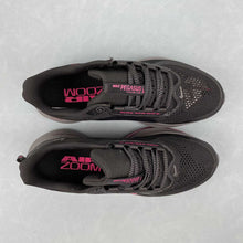 Cargar imagen en el visor de la galería, Pegasus Premium Dark Gray Plum Red HQ2592-003
