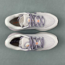 Cargar imagen en el visor de la galería, Nike Journey Run Summit White Barely Grape FJ7765-100
