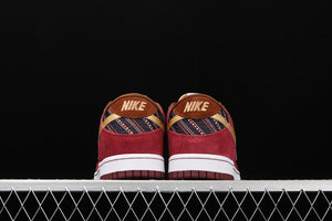 SB Dunk Low Pro Anchorman Team Red Metallic Gold 304292-672