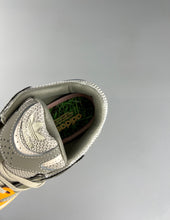 Cargar imagen en el visor de la galería, Adidas Astir Aluminium Wonder Mauve Grey
