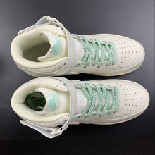 Cargar imagen en el visor de la galería, Air Force 1 07 Mid Cream White Green BY6899-695
