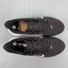Cargar imagen en el visor de la galería, Air Zoom Pegasus 42 Black White IB1873-001

