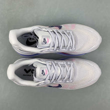 Cargar imagen en el visor de la galería, Nike Vomero Premium Ice Blue Pink Black HQ2050-788
