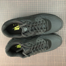 Cargar imagen en el visor de la galería, Air Max 90 Night Ops Black Volt AQ6101 001
