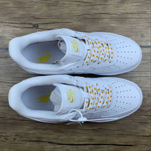 Cargar imagen en el visor de la galería, Air Force 1 07 Low White Yellow Metallic Gold CR6566-098

