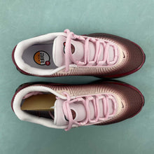Cargar imagen en el visor de la galería, Air Max Dn Bordeaux Crush HQ4050-600
