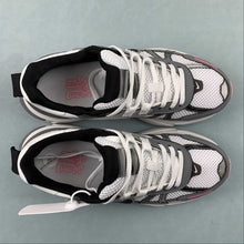 Cargar imagen en el visor de la galería, Nike V2k Run Year Of The Dragon FZ5061-100
