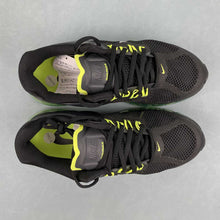 Cargar imagen en el visor de la galería, Nike Air Max 2013 Black Volt 555426-003
