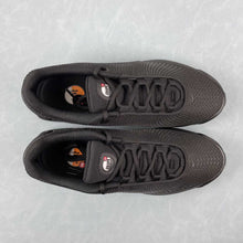 Cargar imagen en el visor de la galería, Air Max Dn Black Metallic Grey DV3337-006
