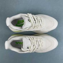 Cargar imagen en el visor de la galería, Nike Vomero Premium White Green FN8453-008
