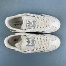 Cargar imagen en el visor de la galería, Adidas Gazelle Sala Cream White Putty Gum HQ7303
