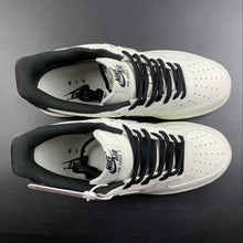 Cargar imagen en el visor de la galería, Air Force 1 07 Low NYC Cream White Black Red LG4596-336
