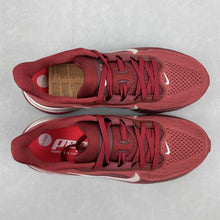 Cargar imagen en el visor de la galería, Air Zoom Pegasus 42 SE Team Red Barely Green IO8251-600

