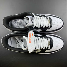Cargar imagen en el visor de la galería, Air Force 1 07 Low White Black Gum AW2296-002
