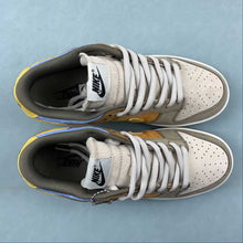 Cargar imagen en el visor de la galería, Otomo Katsuhiro x SB Dunk Low Steamboy OST Brown Golden Orange LF0039-018
