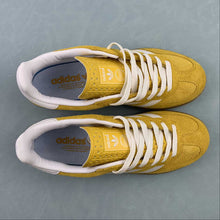 Cargar imagen en el visor de la galería, Adidas Gazelle Indoor Orange Peel Cloud White Gold Metallic HQ8716
