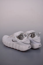 Cargar imagen en el visor de la galería, Nike Mind 002 Light Smoke Grey HQ4308-003
