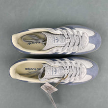 Cargar imagen en el visor de la galería, Adidas Gazelle Indoor Halo Blue Ambient Sky Gum JI2711
