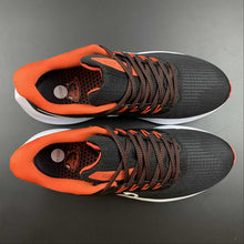 Cargar imagen en el visor de la galería, Air Zoom Pegasus 39 Black Team Orange White DR1971-001
