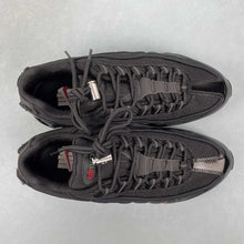 Cargar imagen en el visor de la galería, Air Max 95 x Undefeated Black IB4453-001
