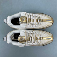 Cargar imagen en el visor de la galería, Air VaporMax 360 White Metallic Gold-Black CK9670-101
